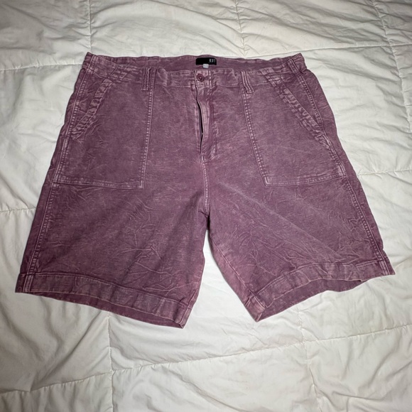 Kut from the Kloth Women’s 24W Mauve Flat Front Denim Shorts - Picture 6 of 16